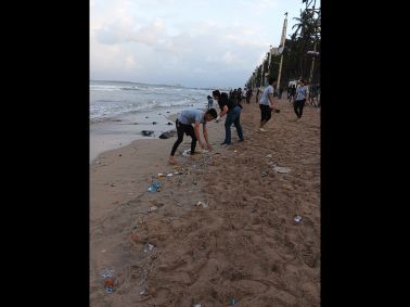 Beach Clean by MET PGDM