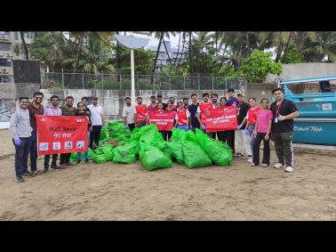 Cleanup at Juhu Beach by MET IOM